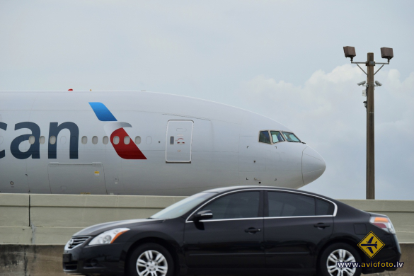 Boeing 777-323/ER